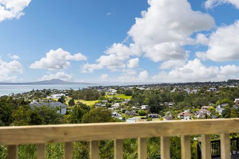 Photo of property in 92 Knights Road, Rothesay Bay, Auckland, 0630