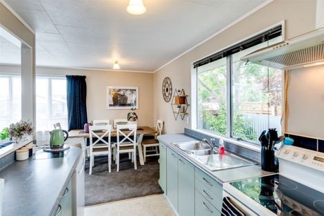 Photo of property in 4 Otatara Road, Taradale, Napier, 4112