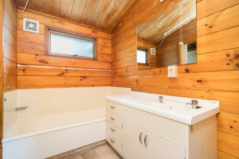 Photo of property in 9 Alma Place, Milson, Palmerston North, 4414