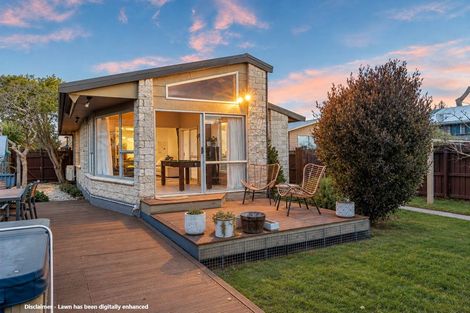Photo of property in 56 Effingham Street, North New Brighton, Christchurch, 8083