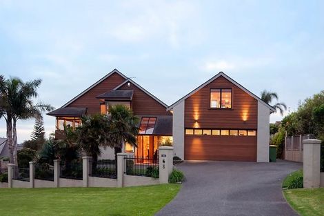 Photo of property in 8 Lynton Road, Bucklands Beach, Auckland, 2012