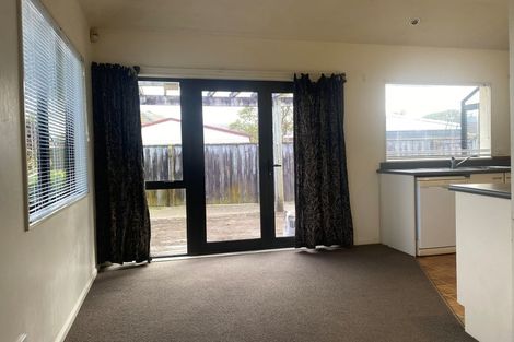 Photo of property in 146a Whites Line East, Waiwhetu, Lower Hutt, 5010