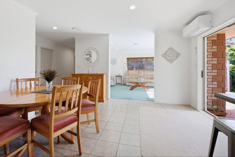 Photo of property in 18 Bateleur Close, Welcome Bay, Tauranga, 3112