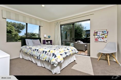 Photo of property in 30 Admirals Court Drive, Greenhithe, Auckland, 0632