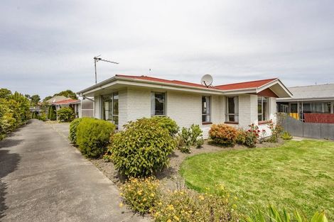 Photo of property in 1/318 Main North Road, Redwood, Christchurch, 8051