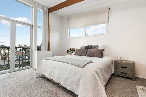 Photo of property in 68a Bay Street, Red Beach, 0932