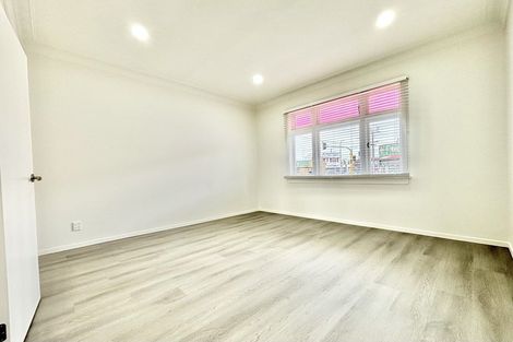 Photo of property in 49 Trimdon Street, Randwick Park, Auckland, 2105