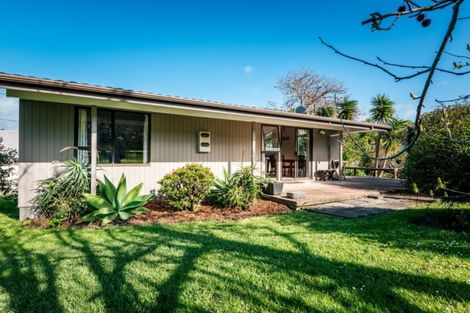 Photo of property in 13 Puriri Road, Oneroa, Waiheke Island, 1081