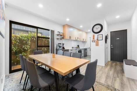 Photo of property in 7 Tapuwae Way, Mangere Bridge, Auckland, 2022