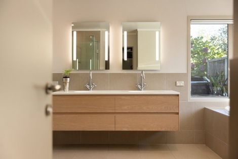 Photo of property in 16 Gunbar Drive, Welcome Bay, Tauranga, 3175