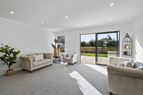 Photo of property in 3 Horoeka Street, Inglewood, 4330