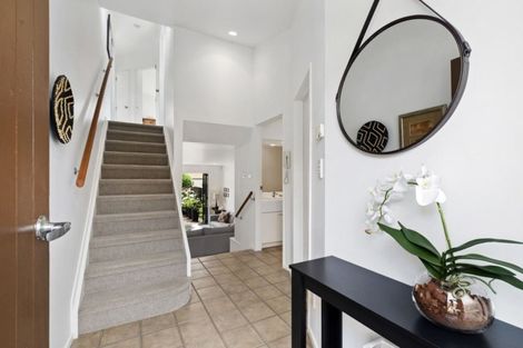 Photo of property in 7/270 Sunset Road, Windsor Park, Auckland, 0632