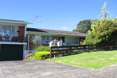 Photo of property in 1/1 Bodi Place, Te Atatu South, Auckland, 0610