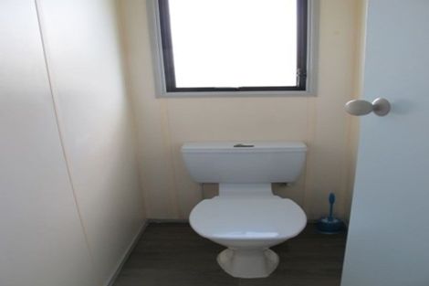 Photo of property in 25 Caribbean Drive, Unsworth Heights, Auckland, 0632