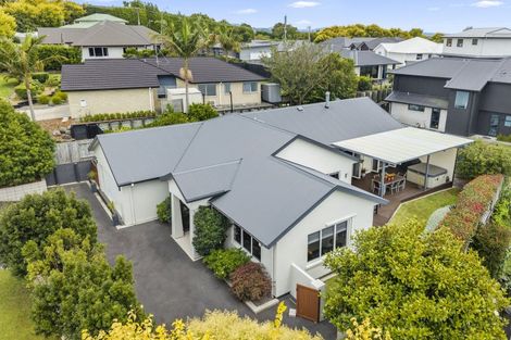 Photo of property in 15 Adler Drive, Ohauiti, Tauranga, 3112