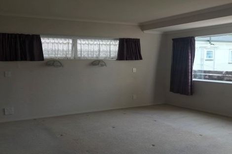 Photo of property in 430a Devonport Road, Tauranga South, Tauranga, 3112