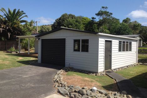Photo of property in 11 Stack Road, Port Waikato, Tuakau, 2695