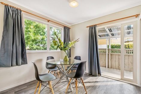 Photo of property in 42 Vina Place, Massey, Auckland, 0614