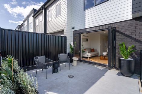 Photo of property in 11/10 Ngaroma House Drive, Hobsonville, Auckland, 0616