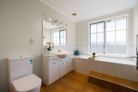 Photo of property in 16 Stoneleigh Drive, Chartwell, Hamilton, 3210