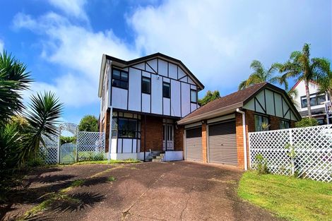 Photo of property in 16 Cherub Place, West Harbour, Auckland, 0618