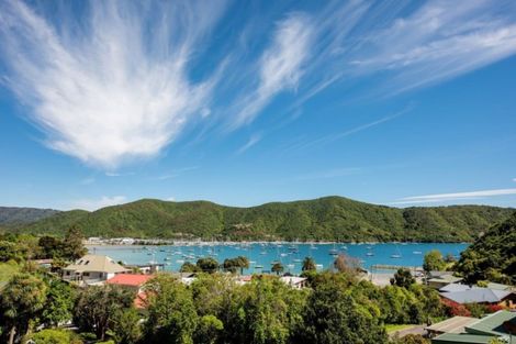 Photo of property in 10 Amelia Crescent, Waikawa, Picton, 7220
