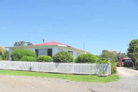 Photo of property in 1049 Pouewe Street, Kawhia, 3889