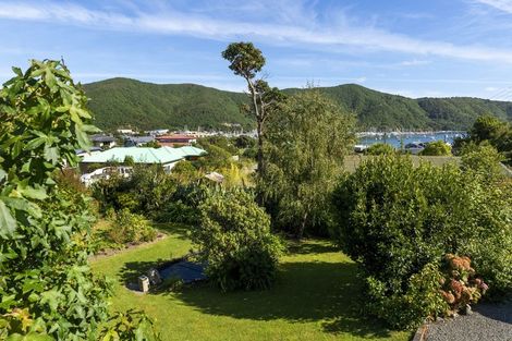 Photo of property in 318c Waikawa Road, Waikawa, Picton, 7220