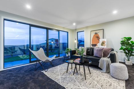 Photo of property in 2a Kaiaho Close, Aotea, Porirua, 5024