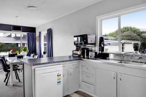 Photo of property in 12 Mccarthy Street, Hawera, 4610