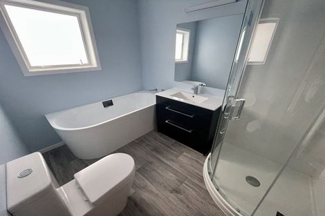 Photo of property in 34a Landsdowne Terrace, Karori, Wellington, 6012