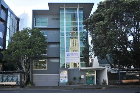 Photo of property in 8a Madeira Lane, Grafton, Auckland, 1023