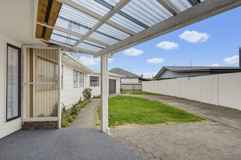 Photo of property in 19 Rimu Street, Levin, 5510