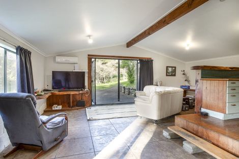 Photo of property in 1812 Kaipara Coast Highway, Kaukapakapa, 0984