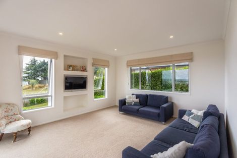 Photo of property in 5 Dove Grove, Westmorland, Christchurch, 8025