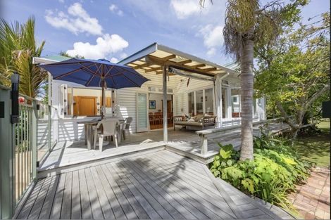 Photo of property in 38 Queensway, Three Kings, Auckland, 1024