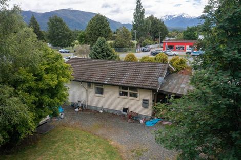 Photo of property in 190 Milford Road, Te Anau, 9600