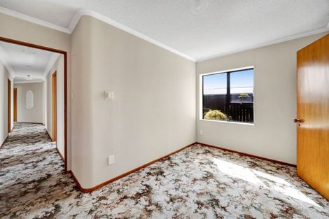 Photo of property in 14 Pohutukawa Drive, Opunake, 4616