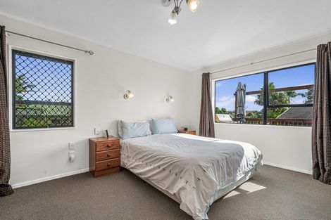 Photo of property in 20 Matisse Drive, West Harbour, Auckland, 0618