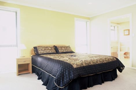 Photo of property in 108 Armoy Drive, East Tamaki, Auckland, 2016