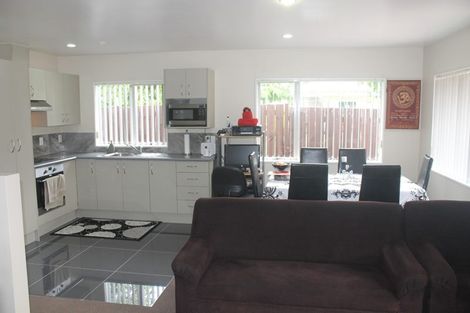 Photo of property in 3/331 Massey Road, Mangere East, Auckland, 2024