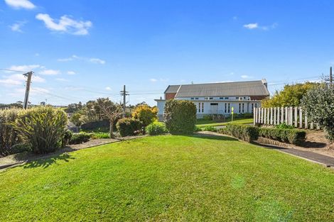 Photo of property in 27 View Road, Henderson, Auckland, 0612