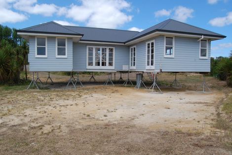 Photo of property in 960a Oneriri Road, Kaiwaka, 0573