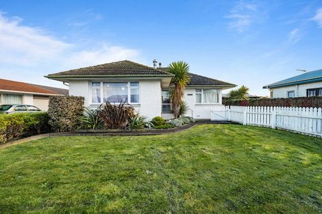 Photo of property in 205 Main North Road, Redwood, Christchurch, 8051