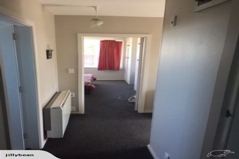 Photo of property in 33 Colwyn Street, Bryndwr, Christchurch, 8053