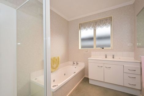 Photo of property in 120 Newcastle Street, Windsor, Invercargill, 9810