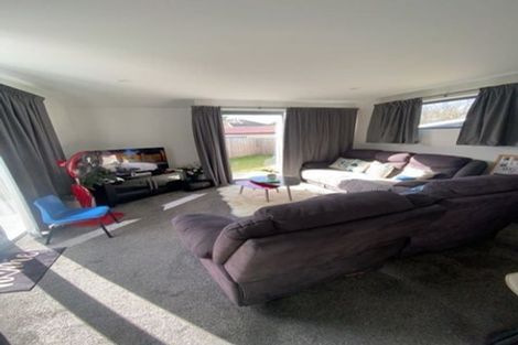 Photo of property in 2/28 Mortlake Street, Islington, Christchurch, 8042