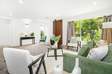 Photo of property in 18 Westhaven Drive, Tawa, Wellington, 5028