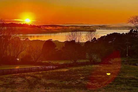 Photo of property in 8 Pukeora Way, Mangawhai, 0505