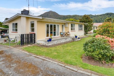 Photo of property in 20 Hampden Street, Murchison, 7007